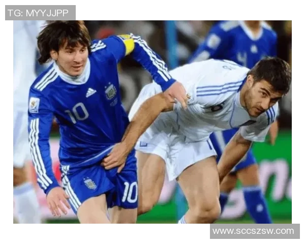 四号足球到底有多长解析球星在比赛中的关键表现与身材特点