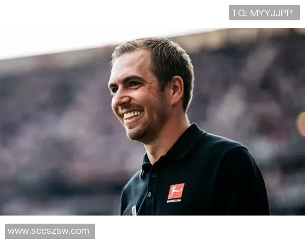 德国足球传奇拉姆的成长历程与球场辉煌生涯回顾