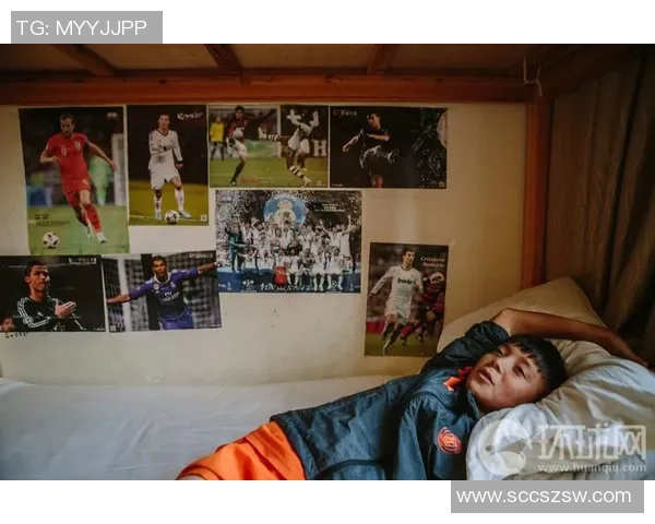 球星高强度个人训练揭秘提升足球竞技水平的方法与实战应用