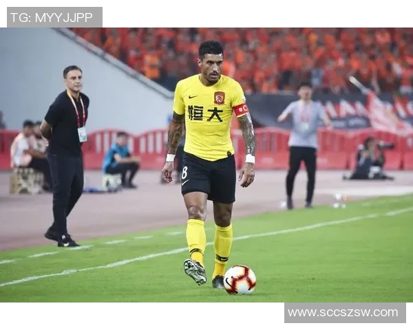 足球星视界陈宁深度解读绿茵赛事洞察战术走势揭示精彩瞬间 足球星视界陈宁深度解读绿茵赛事洞察战术走势揭示精彩瞬间