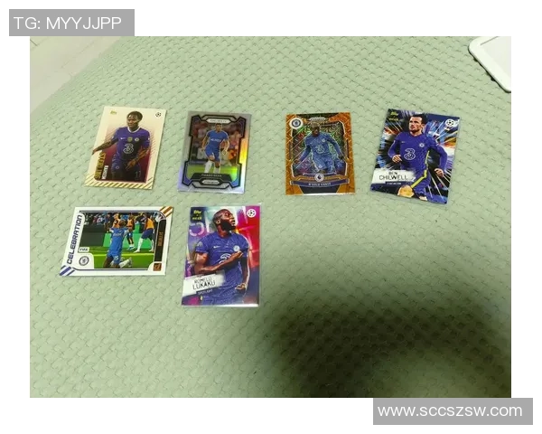 足球球星卡开包惊喜不断 C罗卡片闪亮登场引发狂欢